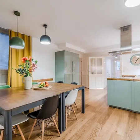 Unique Ap Kreuzberg 4 Bed Rooms